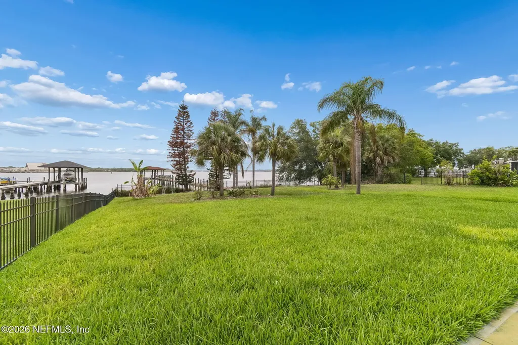 4728 University Boulevard N Jacksonville FL 32277