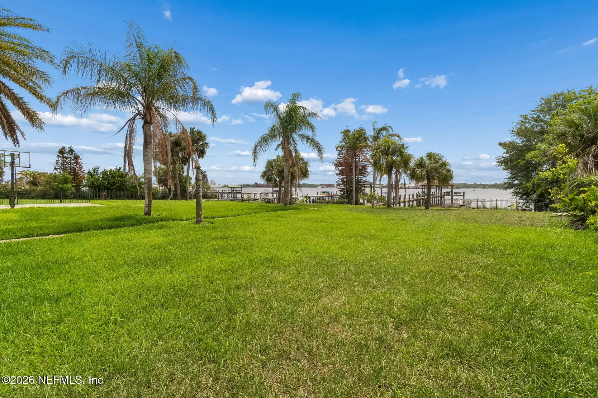 4728 University Boulevard N Jacksonville FL 32277