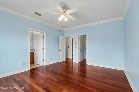 4728 University Boulevard N Jacksonville FL 32277