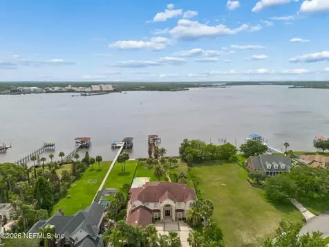 4728 University Boulevard N Jacksonville FL 32277