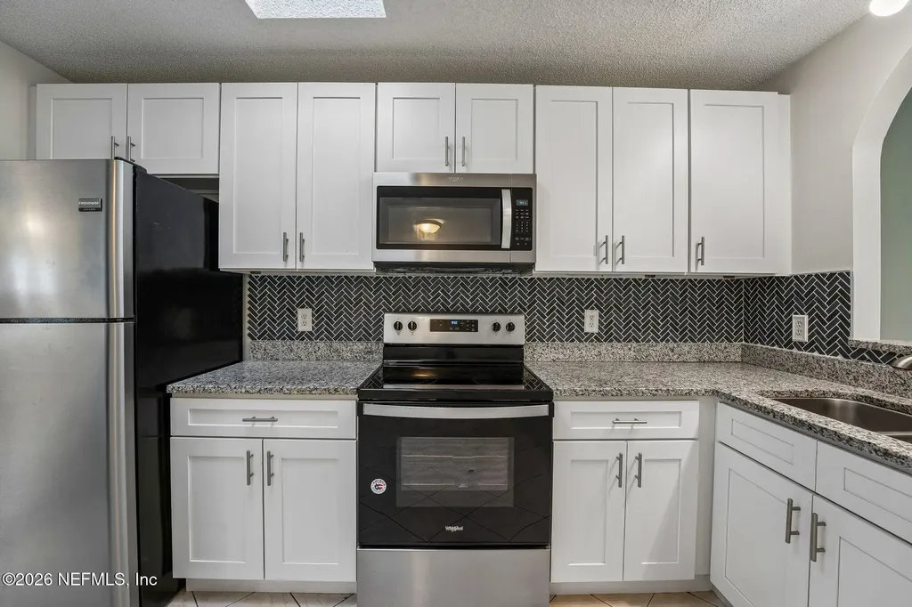 2840 Lantana Lakes Drive W Jacksonville FL 32246