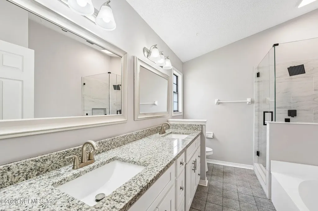 2840 Lantana Lakes Drive W Jacksonville FL 32246