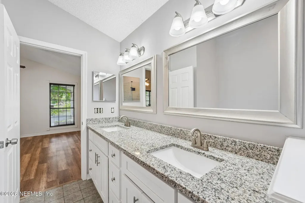 2840 Lantana Lakes Drive W Jacksonville FL 32246