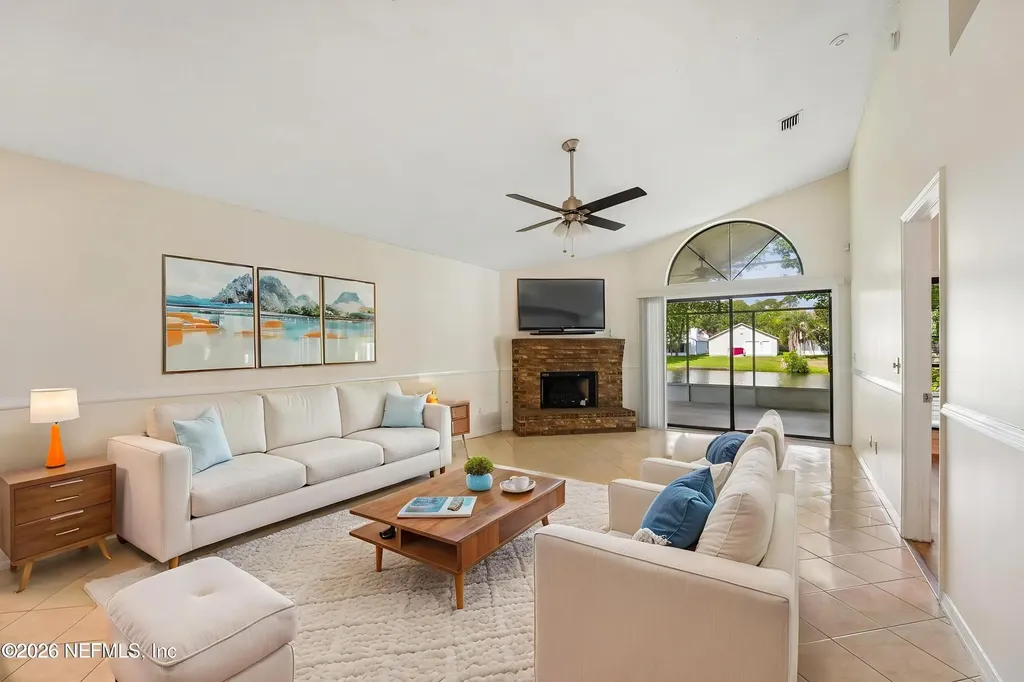 2840 Lantana Lakes Drive E Jacksonville FL 32246