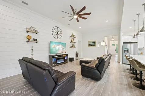 418 Freshwater Drive St. Johns FL 32259