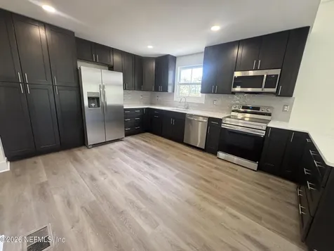 30 W 12th Street Jacksonville FL 32206