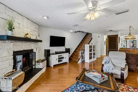 2003 Seminole Road Atlantic Beach FL 32233