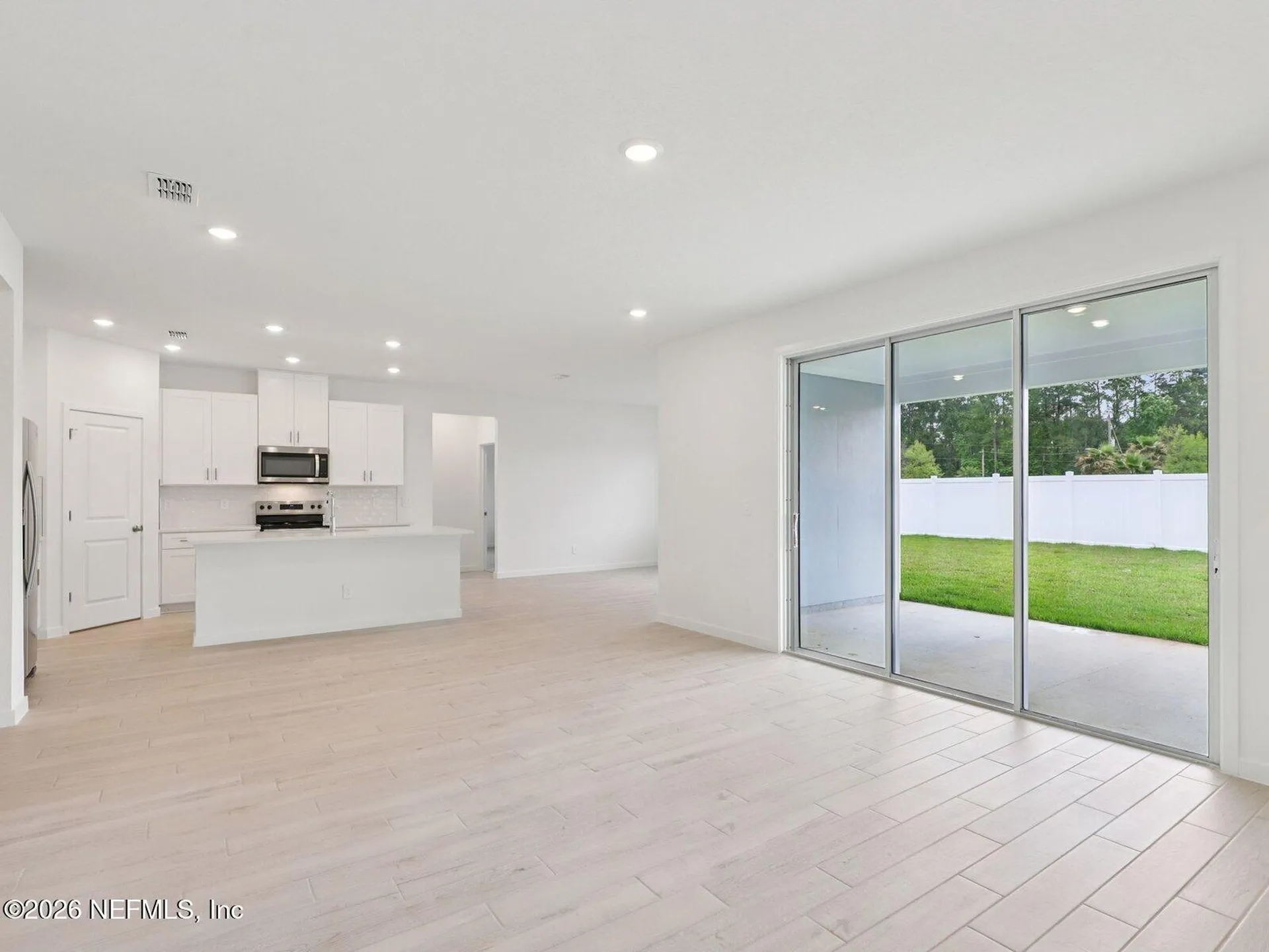 7382 Everett Forest Drive Jacksonville FL 32219