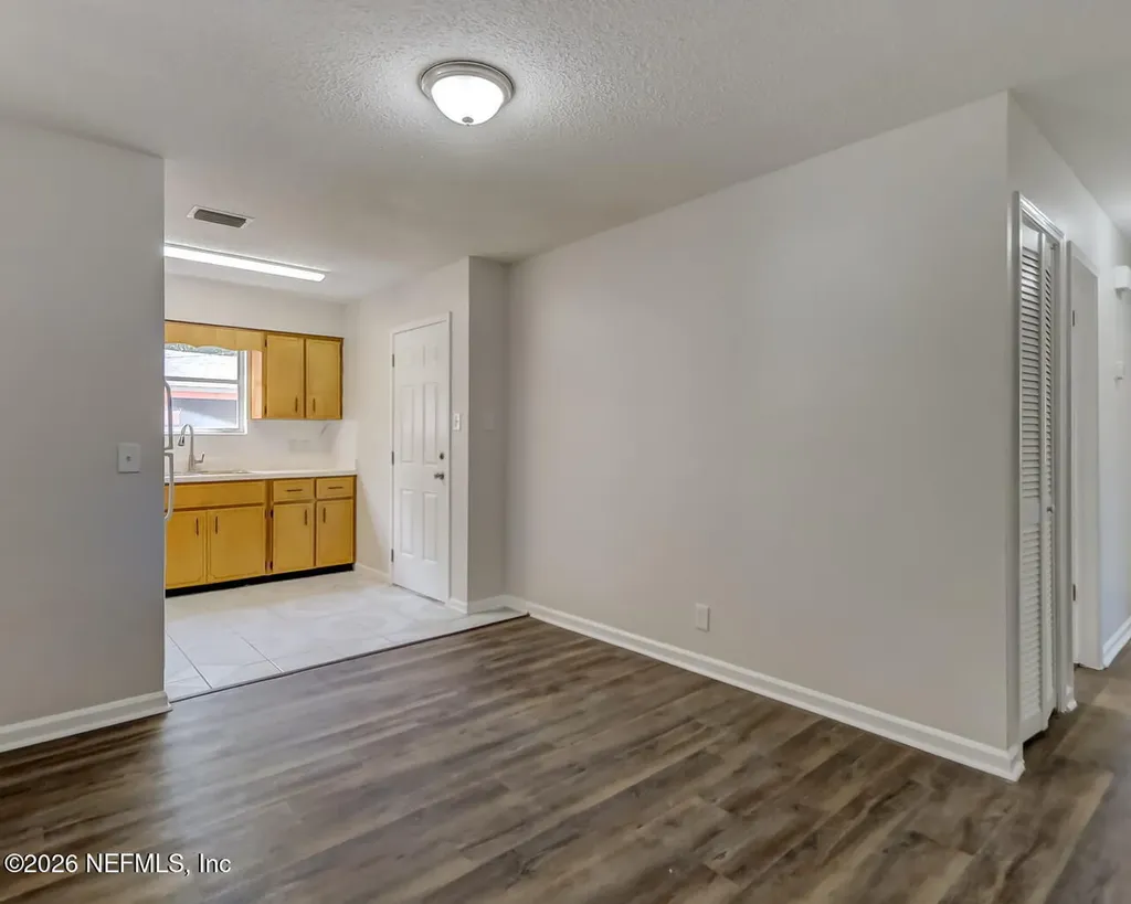 8946 6th Avenue Jacksonville FL 32208