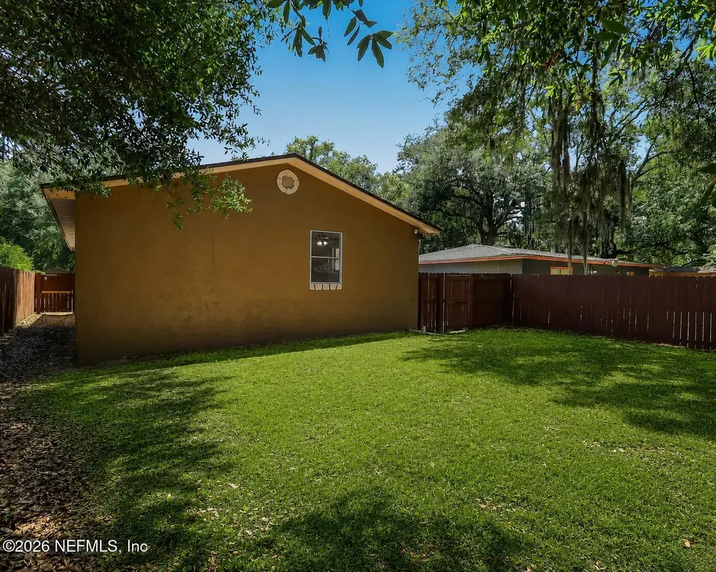 8946 6th Avenue Jacksonville FL 32208