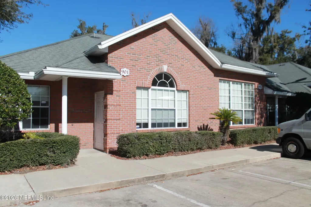 6817 Southpoint Parkway Jacksonville FL 32216