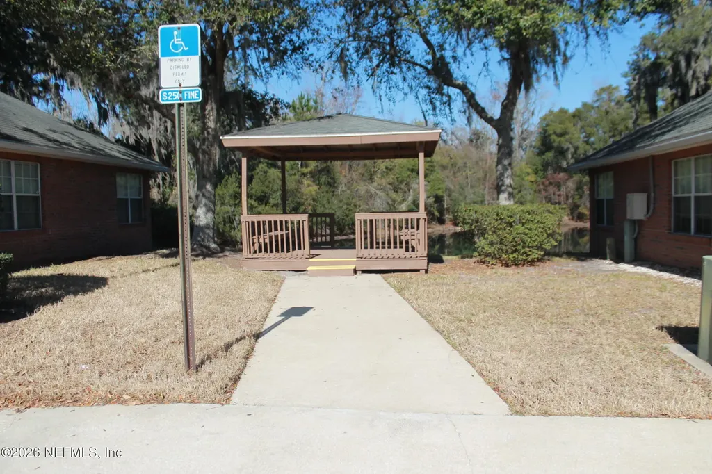 6817 Southpoint Parkway Jacksonville FL 32216