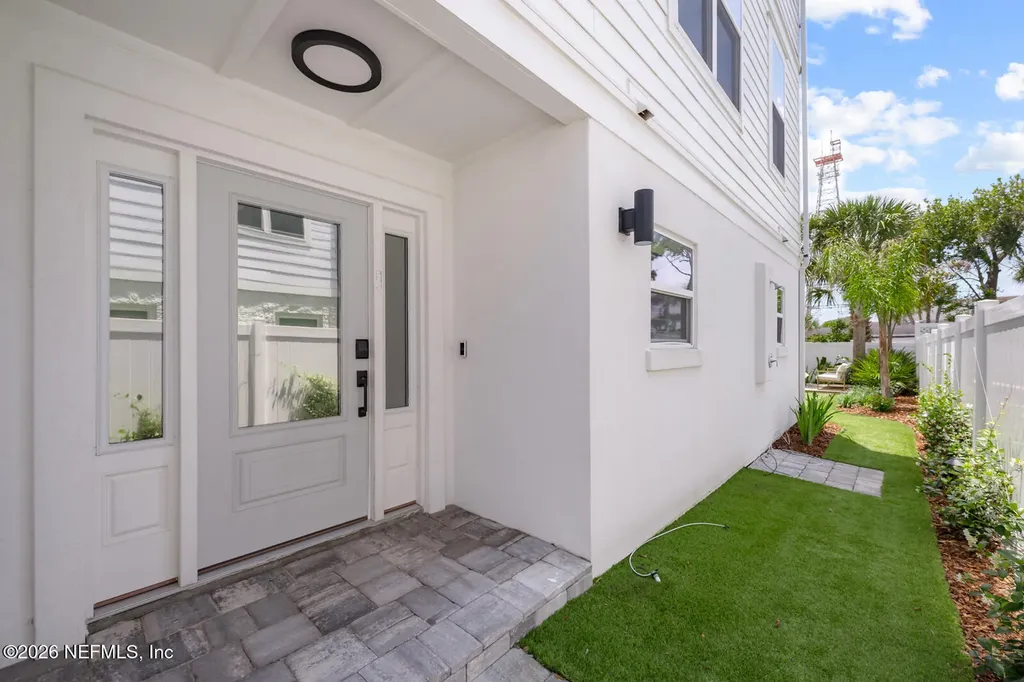 1818 2nd Street N Jacksonville Beach FL 32250