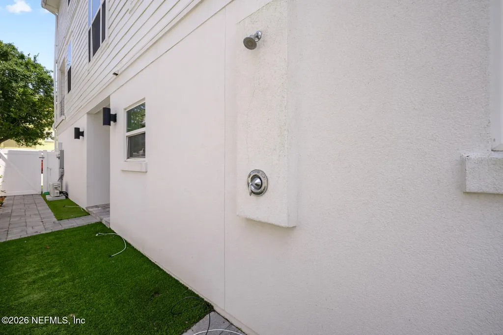 1818 2nd Street N Jacksonville Beach FL 32250
