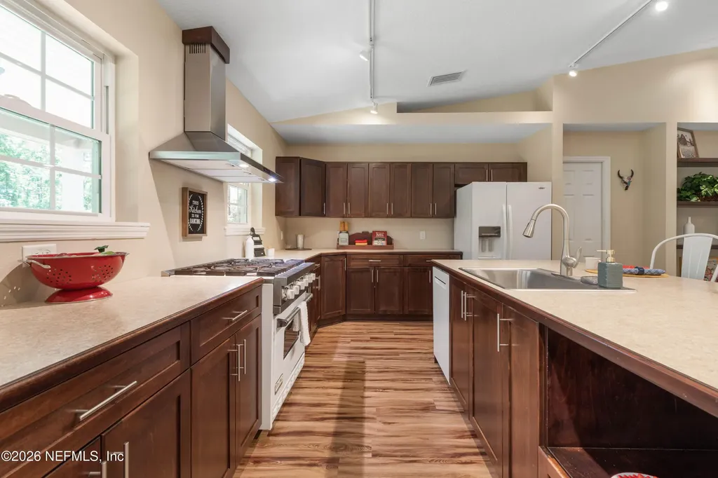 3296 N Old Dixie Highway Bunnell FL 32110
