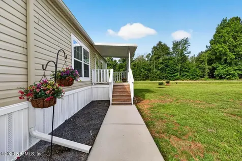 44480 Swallowfork Avenue Callahan FL 32011