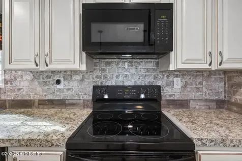 44480 Swallowfork Avenue Callahan FL 32011