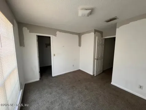 1112 Dorwinion Jacksonville FL 32225
