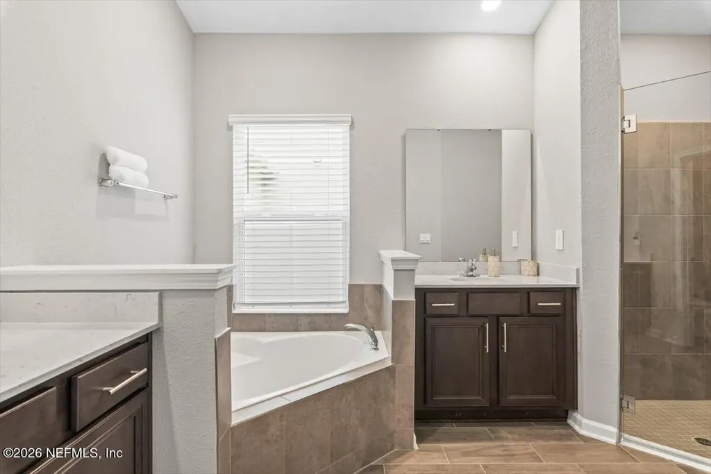40 Pecan Ridge Court Jacksonville FL 32218