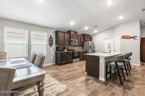 40 Pecan Ridge Court Jacksonville FL 32218