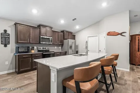 40 Pecan Ridge Court Jacksonville FL 32218