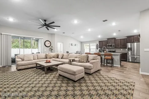 40 Pecan Ridge Court Jacksonville FL 32218