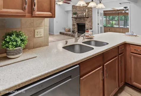 3158 Old Port Circle W Jacksonville FL 32216