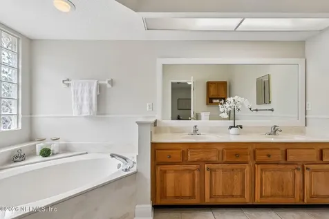 372 Maplewood Drive St. Johns FL 32259