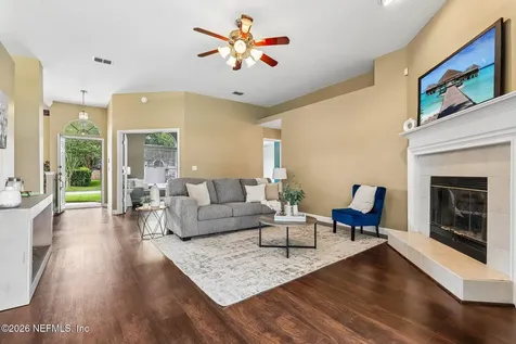 372 Maplewood Drive St. Johns FL 32259