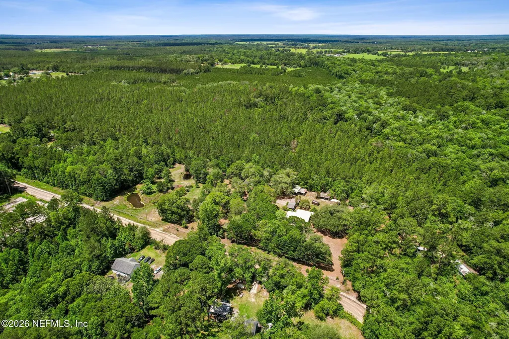 10899 Cedar Creek Farms Road Glen St. Mary FL 32040