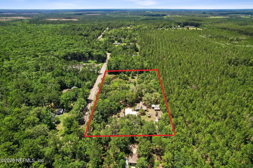 10899 Cedar Creek Farms Road Glen St. Mary FL 32040