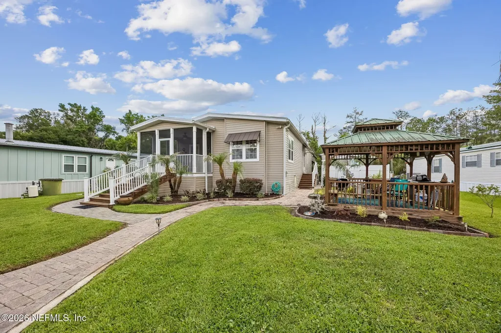 329 Paradise Circle Satsuma FL 32189