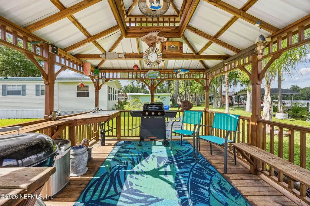 329 Paradise Circle Satsuma FL 32189