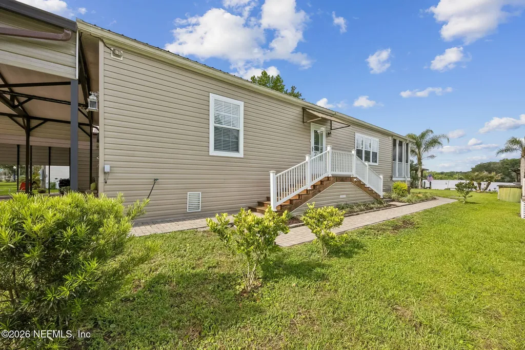 329 Paradise Circle Satsuma FL 32189