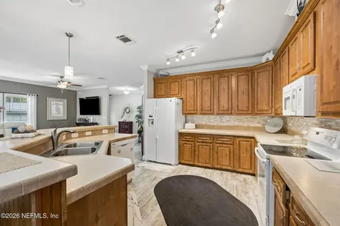 329 Paradise Circle Satsuma FL 32189