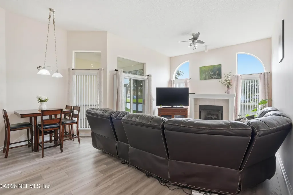 2130 Knottingham Trace Lane Jacksonville FL 32246