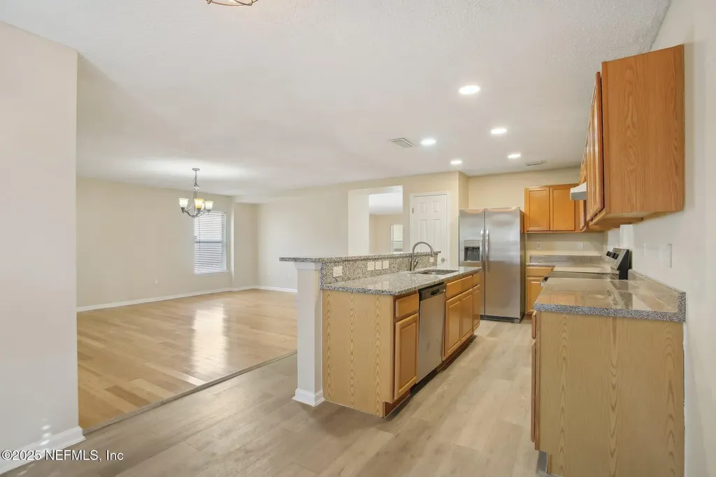 2346 Adams Lake Boulevard Jacksonville FL 32221