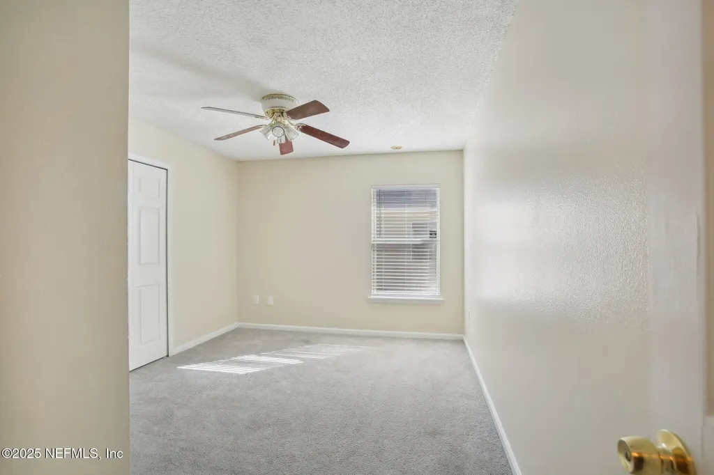 2346 Adams Lake Boulevard Jacksonville FL 32221