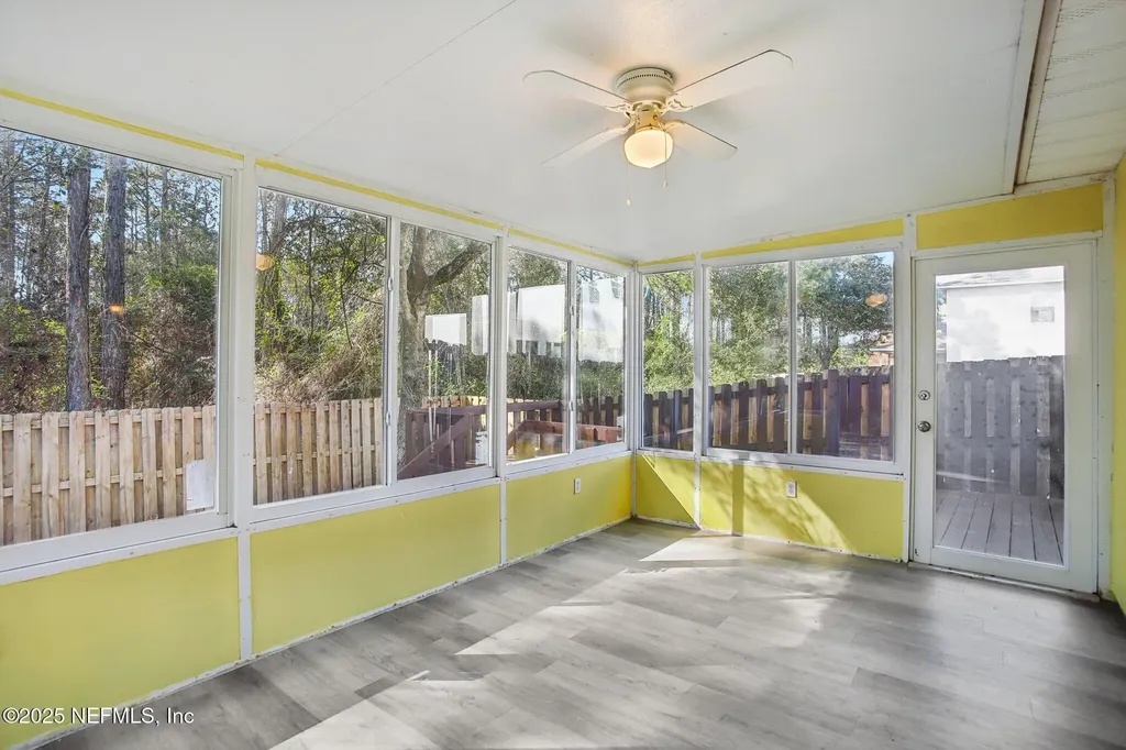 2346 Adams Lake Boulevard Jacksonville FL 32221