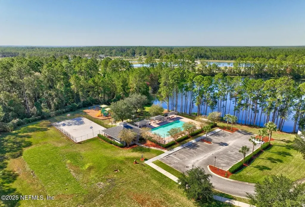 2346 Adams Lake Boulevard Jacksonville FL 32221