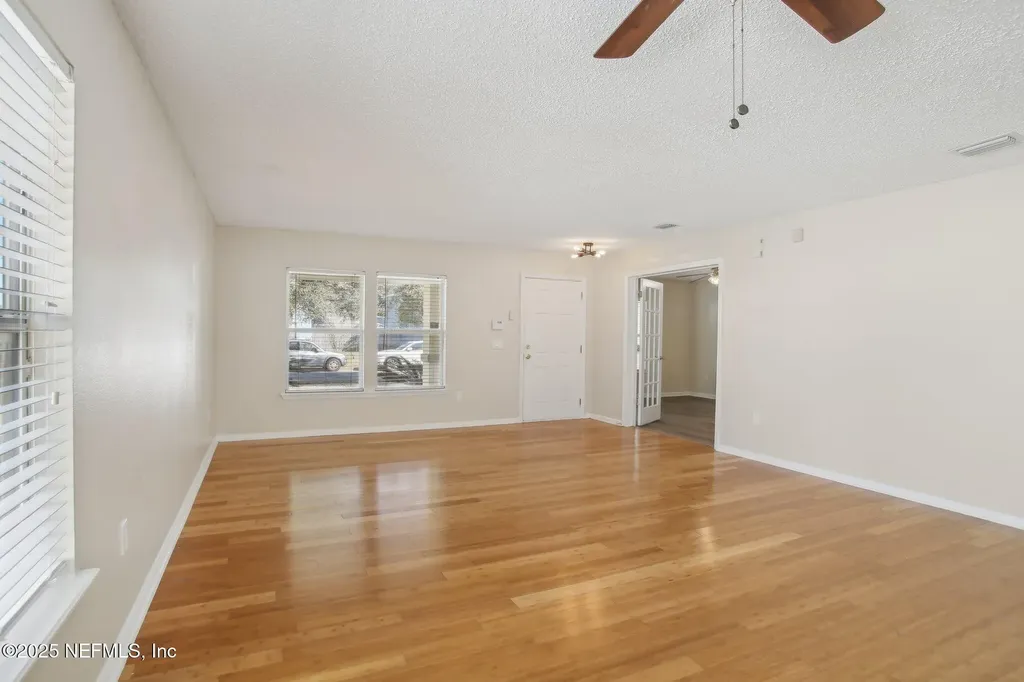 2346 Adams Lake Boulevard Jacksonville FL 32221