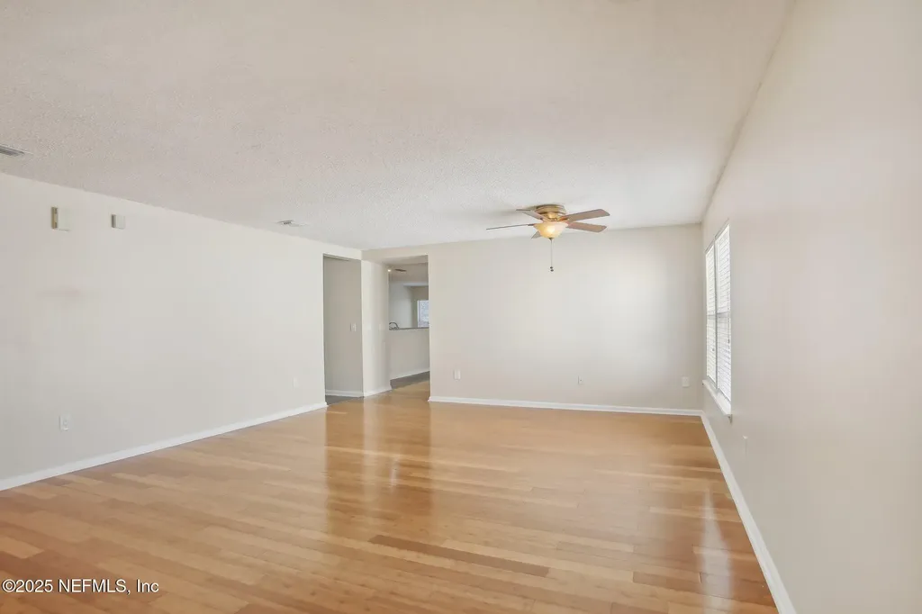 2346 Adams Lake Boulevard Jacksonville FL 32221
