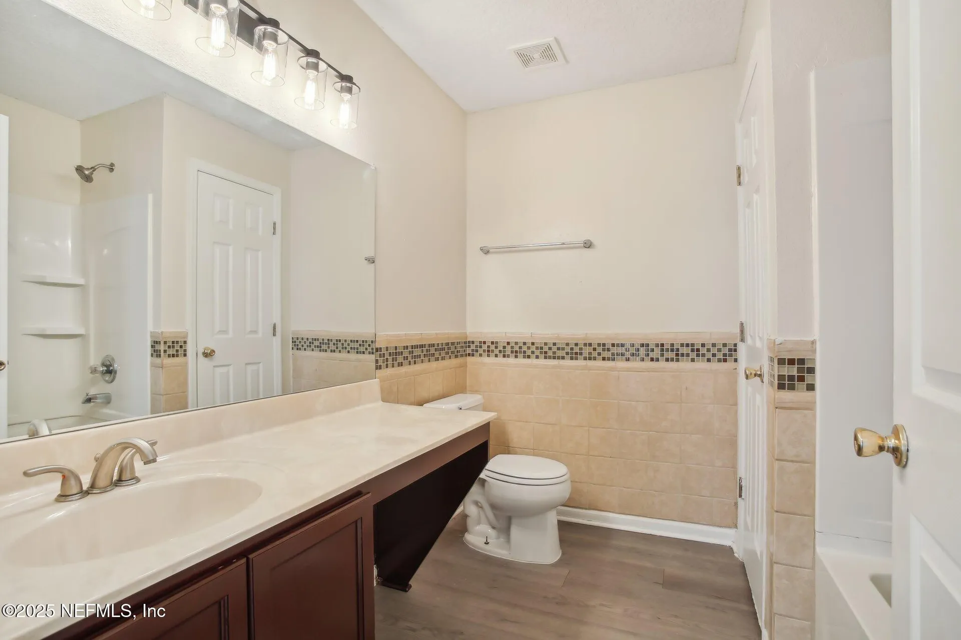 2346 Adams Lake Boulevard Jacksonville FL 32221