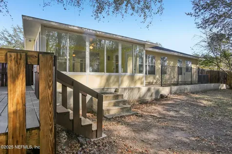 2346 Adams Lake Boulevard Jacksonville FL 32221