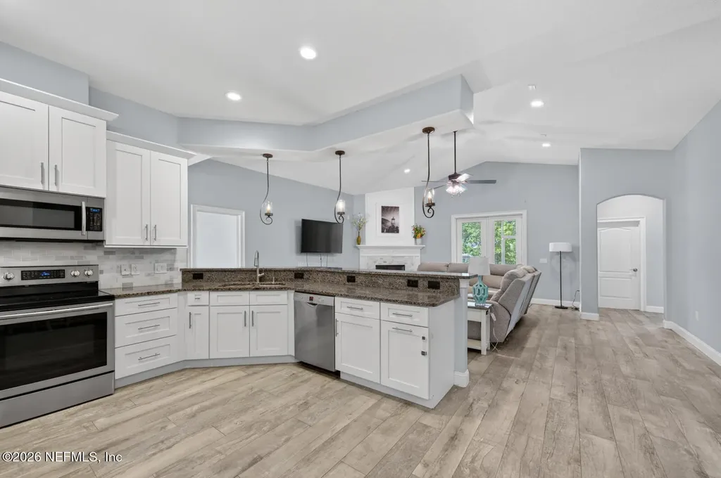 1720 E Tall Tree Drive Jacksonville FL 32224