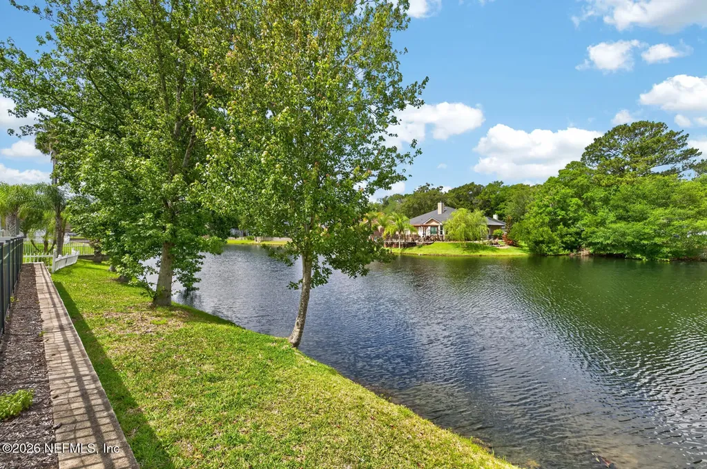 1720 E Tall Tree Drive Jacksonville FL 32224