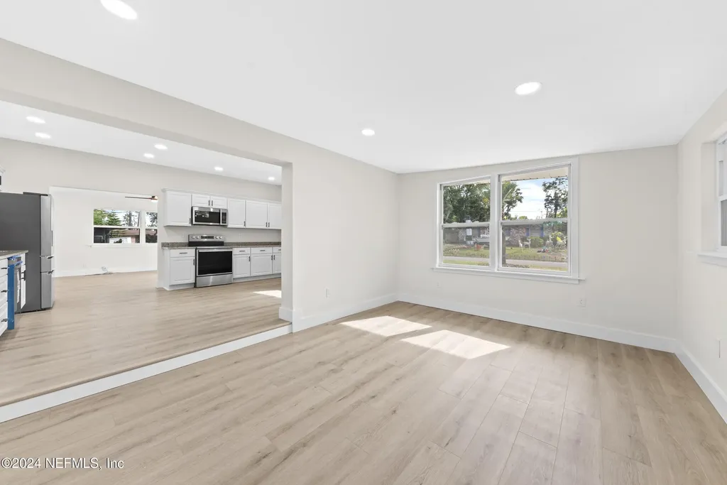 6745 Laurina Place Jacksonville FL 32216