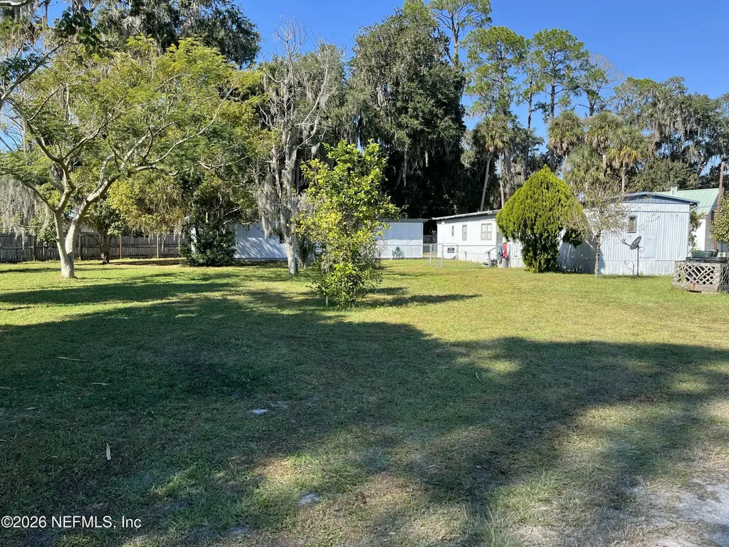 101 Hummingbird Trail Crescent City FL 32112