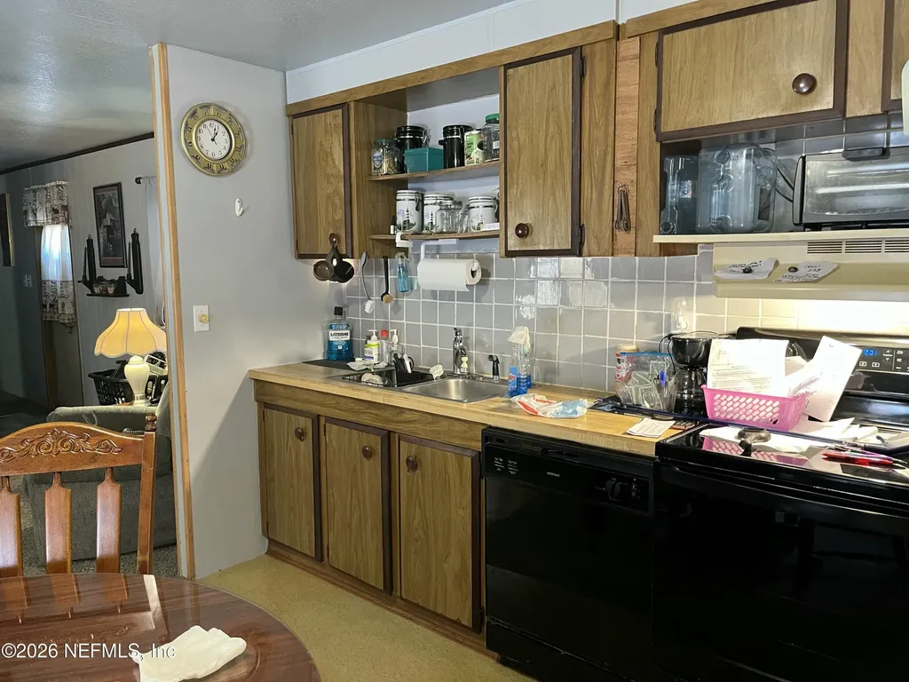 101 Hummingbird Trail Crescent City FL 32112