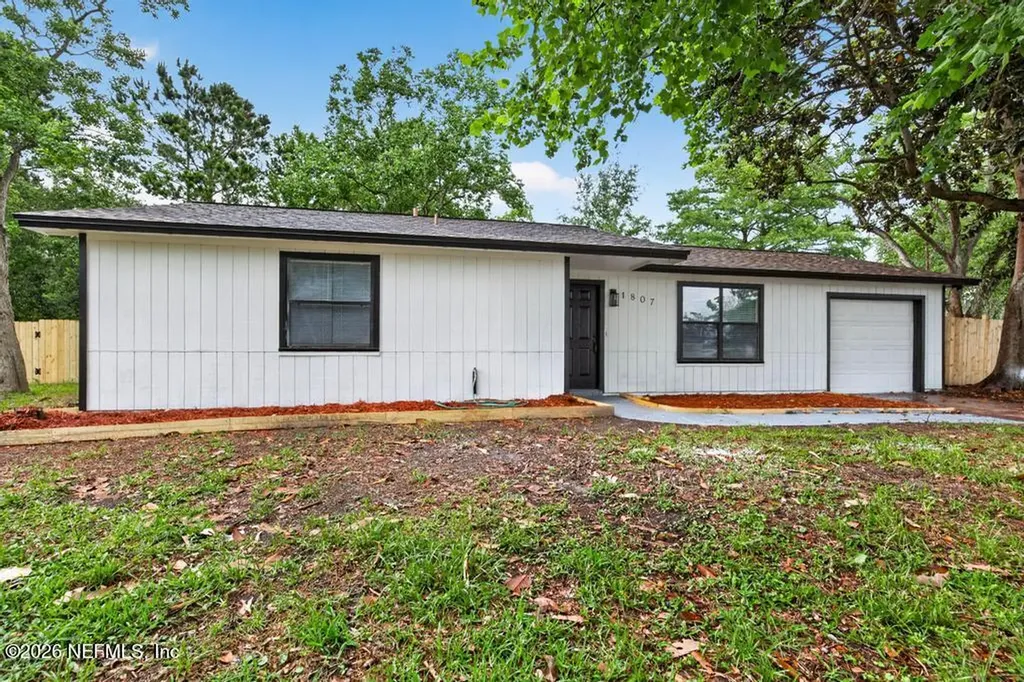 1807 Shannon Lake Drive Middleburg FL 32068